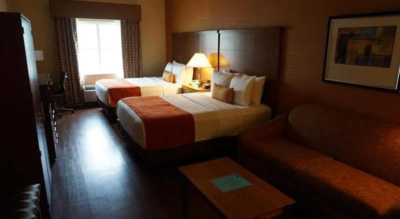 Best Western Plus Delta Inn & Suites Oakley Dış mekan fotoğraf