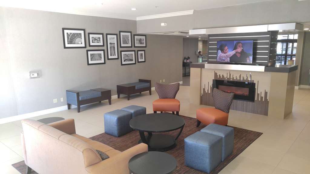 Best Western Plus Delta Inn & Suites Oakley İç mekan fotoğraf