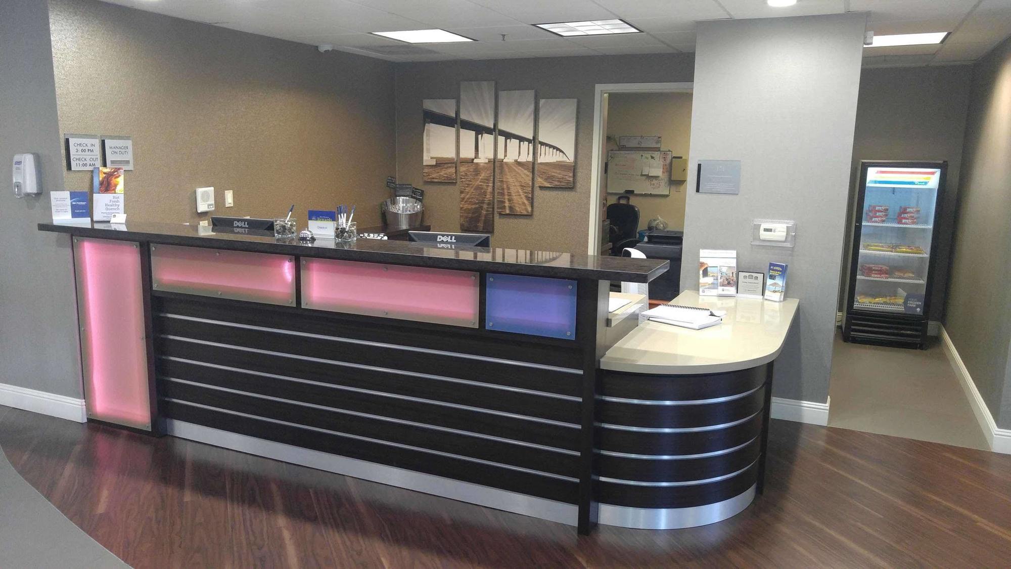 Best Western Plus Delta Inn & Suites Oakley Dış mekan fotoğraf