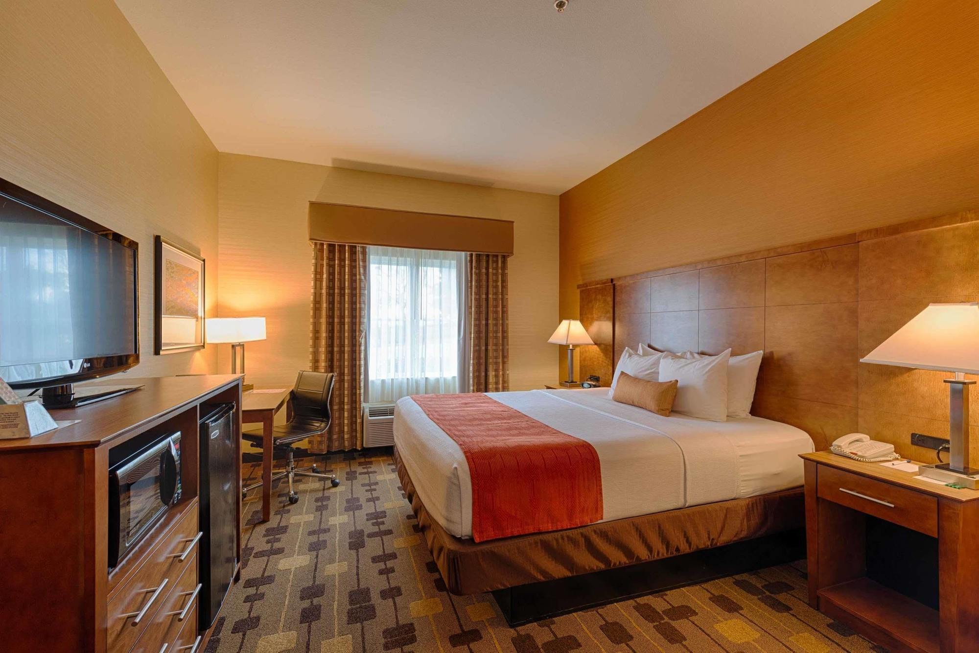 Best Western Plus Delta Inn & Suites Oakley Dış mekan fotoğraf