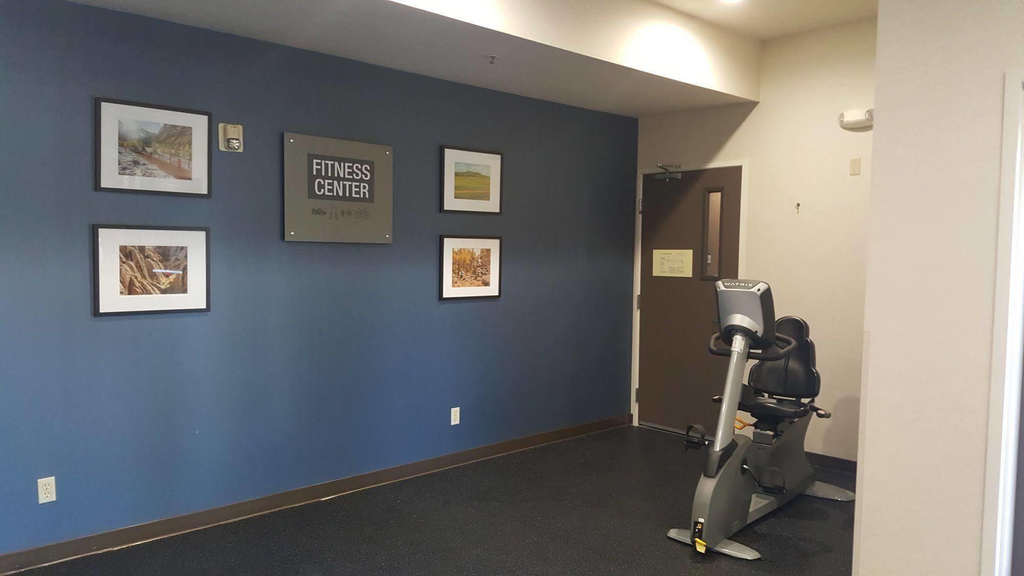 Best Western Plus Delta Inn & Suites Oakley Dış mekan fotoğraf
