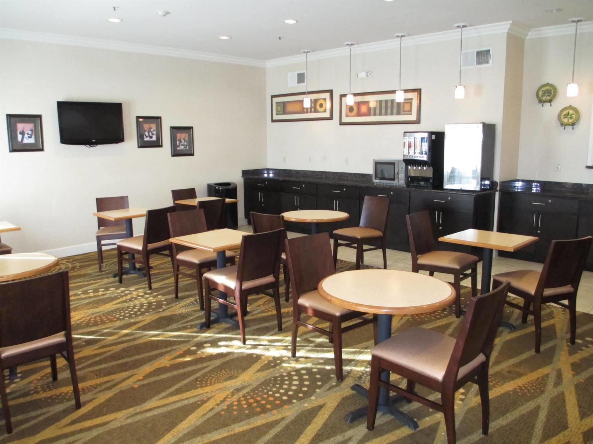 Best Western Plus Delta Inn & Suites Oakley Dış mekan fotoğraf